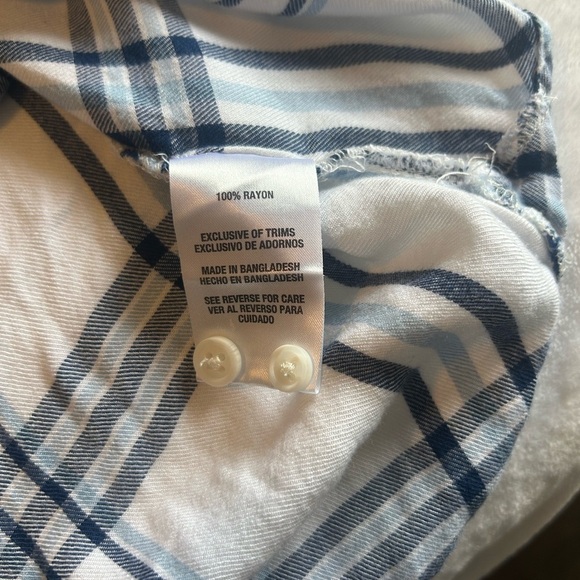 Woolrich Blue and White Long Sleeve Button Down Shirt with Cuffed Sleeves size M - Picture 4 of 7